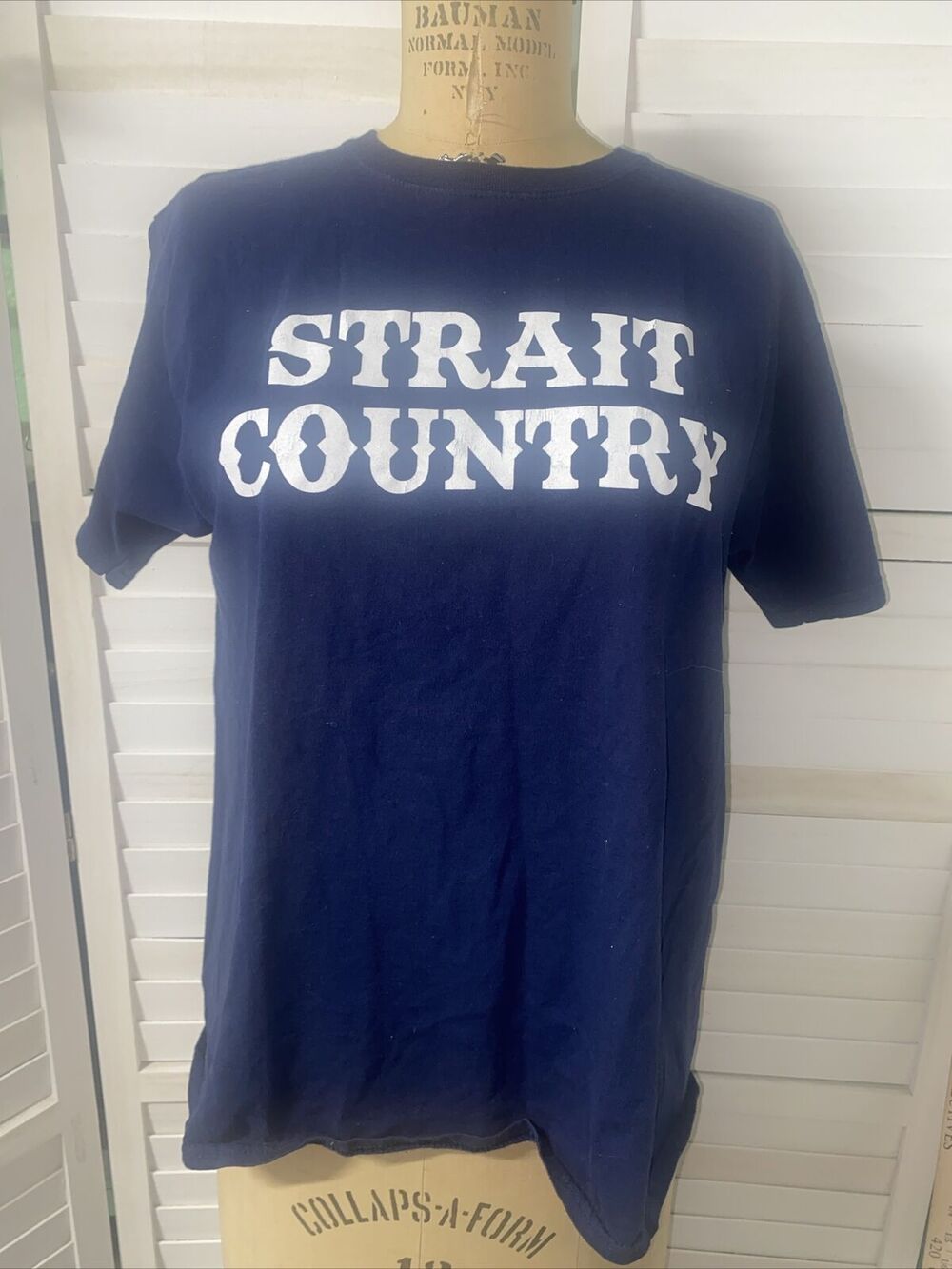 George Strait “Strait Country” Navy T Shirt Women’s Back Scissored Sz Small
